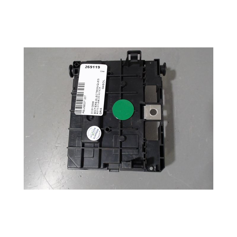 BOITE A FUSIBLES PEUGEOT 207