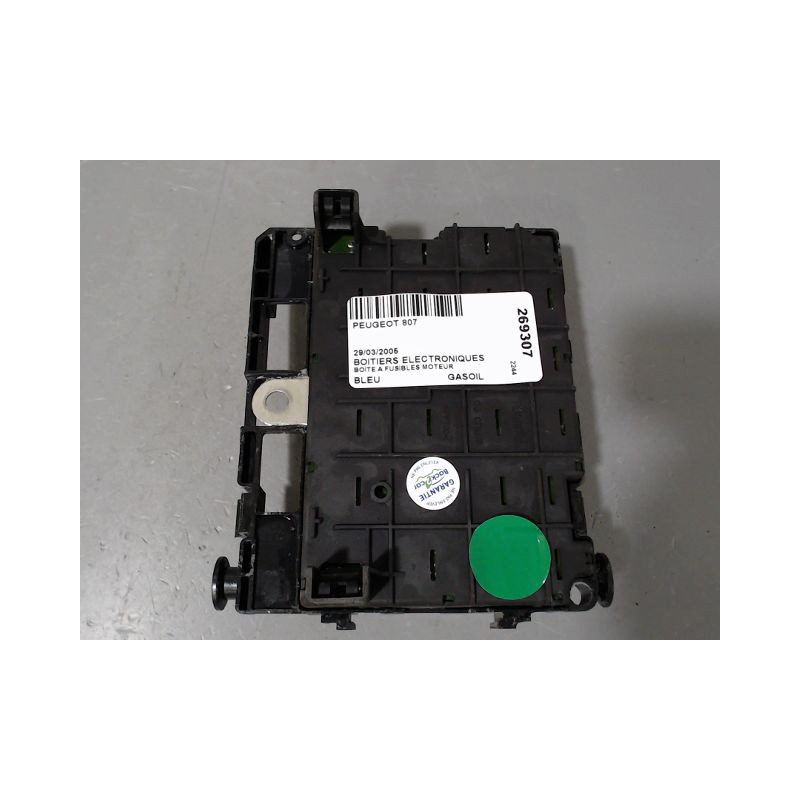 BOITE A FUSIBLES PEUGEOT 807