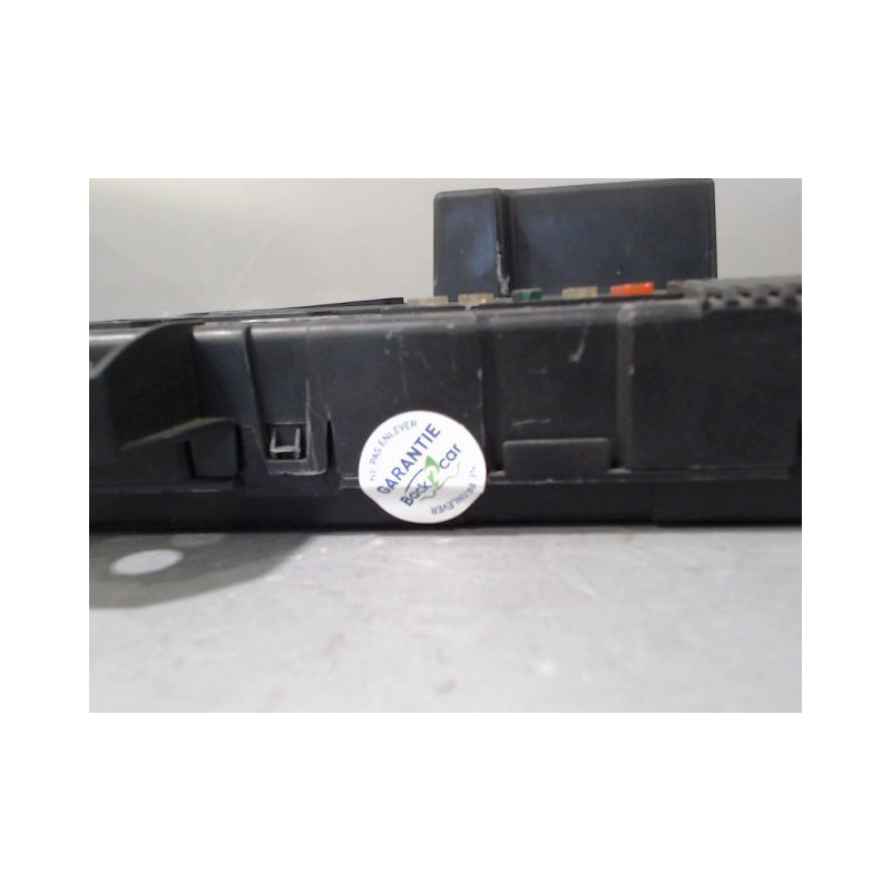 BOITE A FUSIBLES RENAULT MEGANE