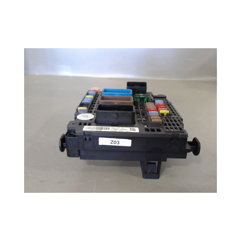 BOITE A FUSIBLES PEUGEOT 3008 2009-