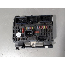 BOITE A FUSIBLES PEUGEOT 407