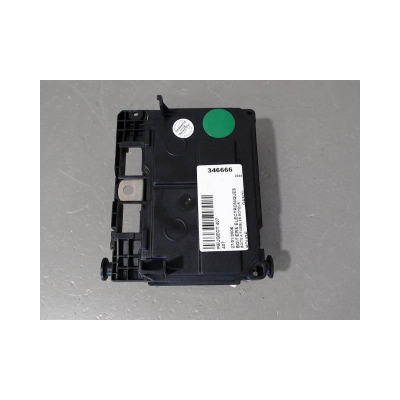BOITE A FUSIBLES PEUGEOT 407