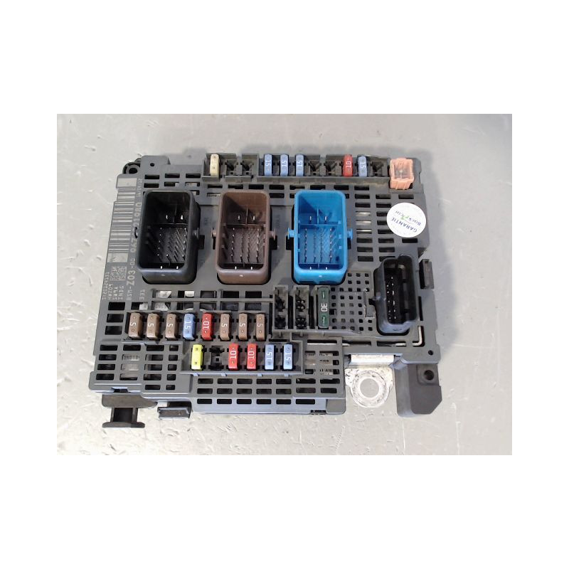 BOITE A FUSIBLES PEUGEOT 508