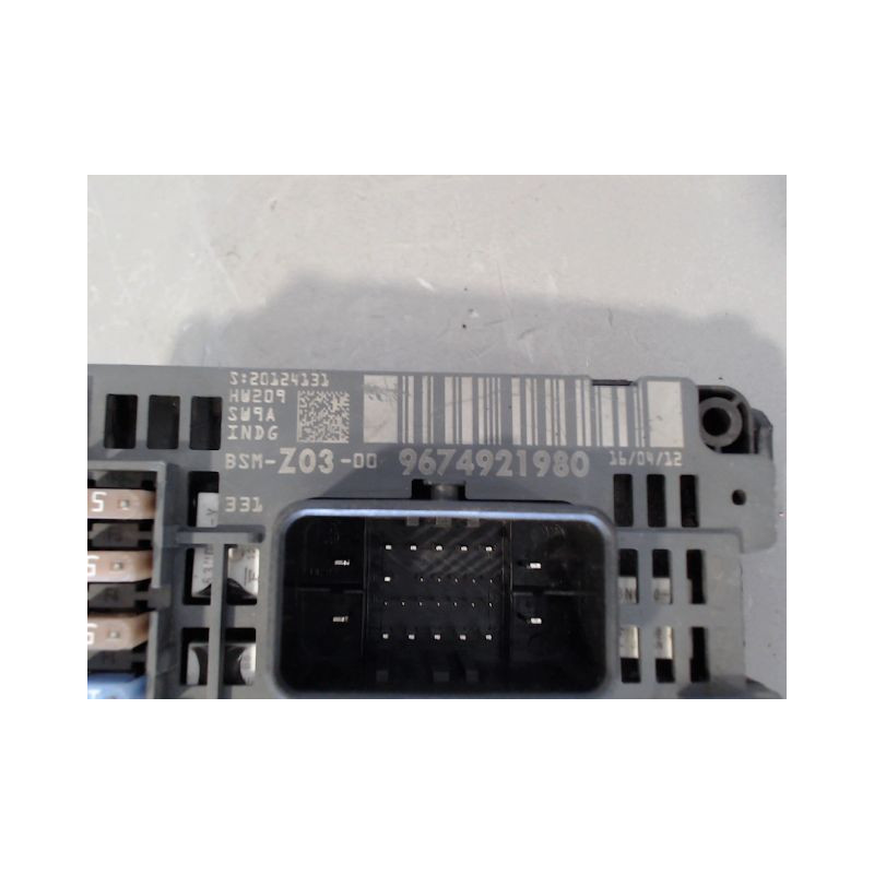 BOITE A FUSIBLES PEUGEOT 508