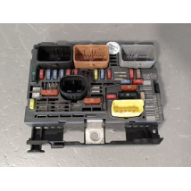 BOITE A FUSIBLES CITROEN C4