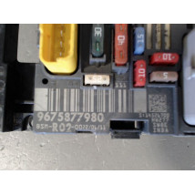BOITE A FUSIBLES PEUGEOT 5008