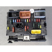 BOITE A FUSIBLES PEUGEOT 307