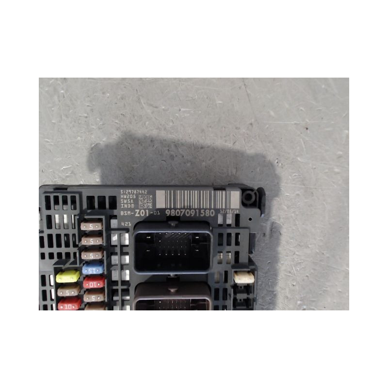 BOITE A FUSIBLES PEUGEOT 308 2011-