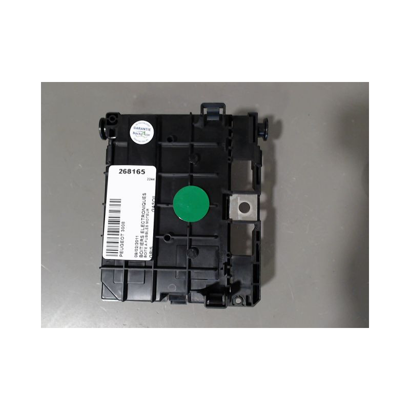 BOITE A FUSIBLES PEUGEOT 3008