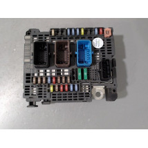 BOITE A FUSIBLES CITROEN C4