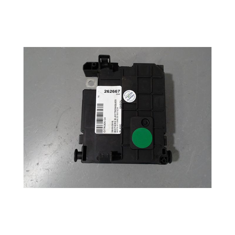 BOITE A FUSIBLES CITROEN C4
