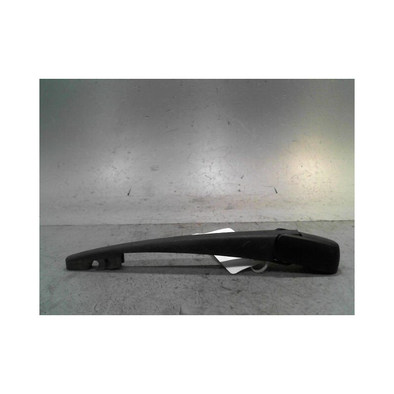 BRAS ESSUIE-GLACE ARRIERE SUZUKI SWIFT