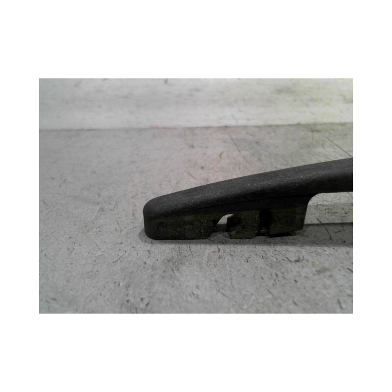 BRAS ESSUIE-GLACE ARRIERE SUZUKI SWIFT