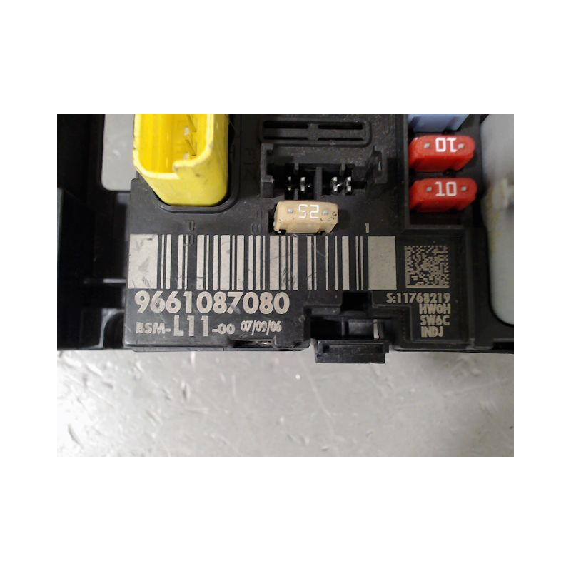 BOITE A FUSIBLES PEUGEOT 307 2005-2007