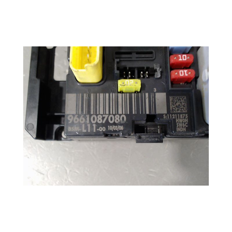 BOITE A FUSIBLES PEUGEOT 307 SW 2005-
