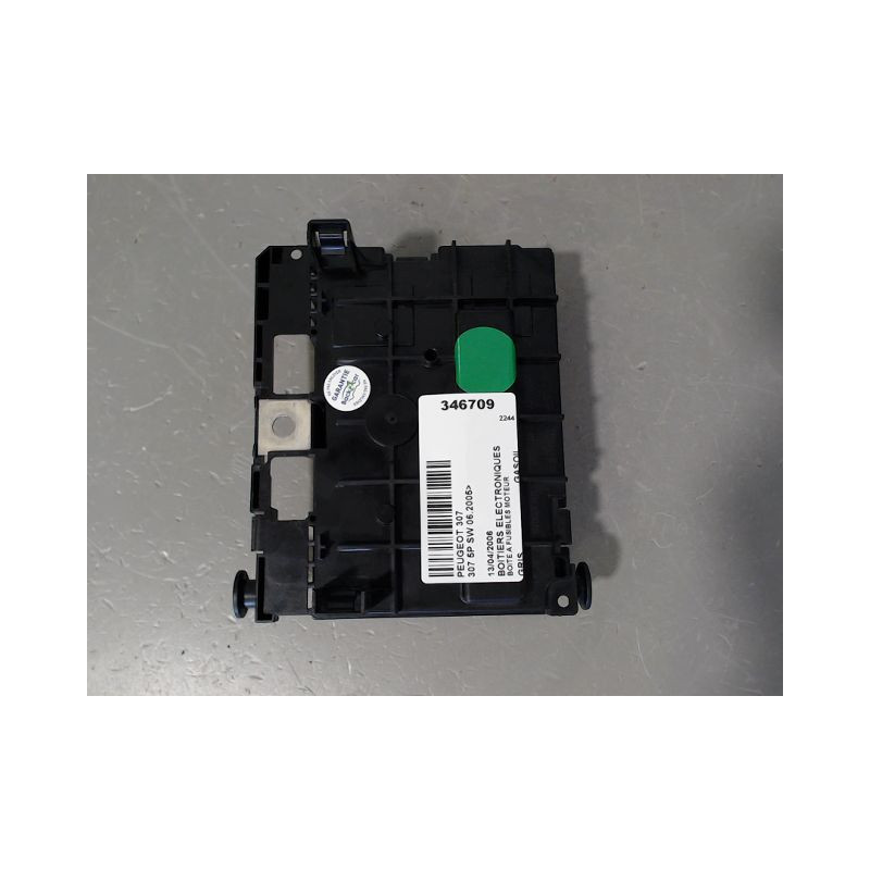 BOITE A FUSIBLES PEUGEOT 307 SW 2005-