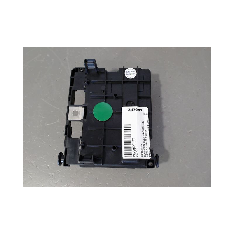 BOITE A FUSIBLES PEUGEOT 207 CC