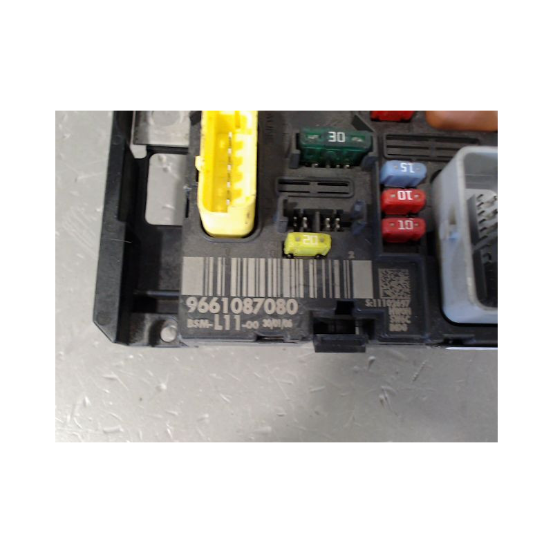 BOITE A FUSIBLES PEUGEOT 307 2005-2007
