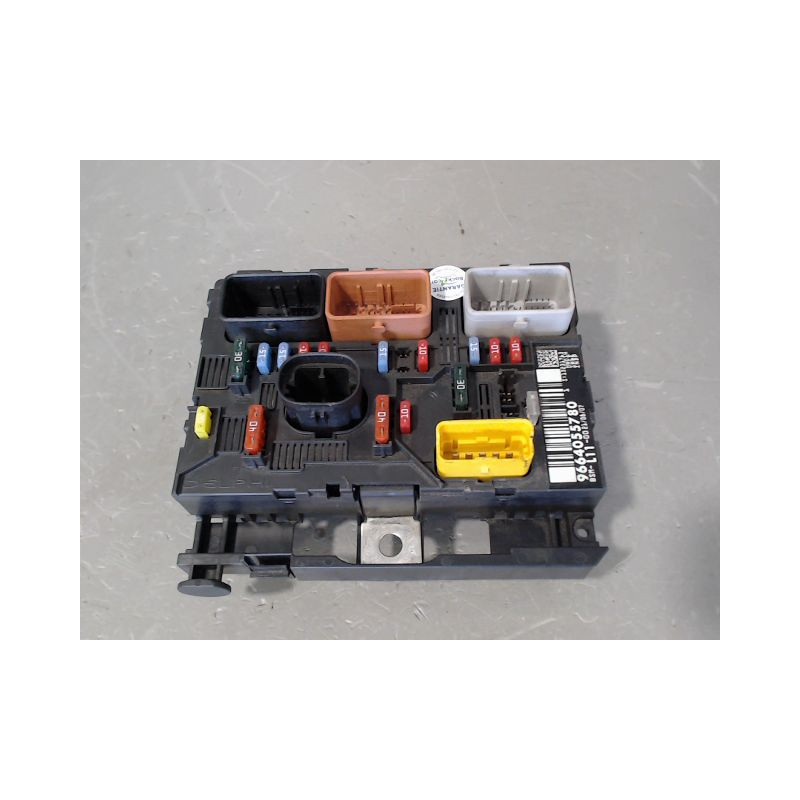 BOITE A FUSIBLES PEUGEOT 207 2007-