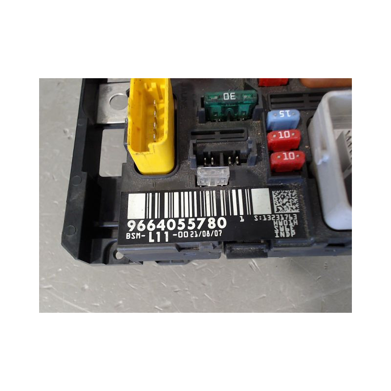 BOITE A FUSIBLES PEUGEOT 207 2007-