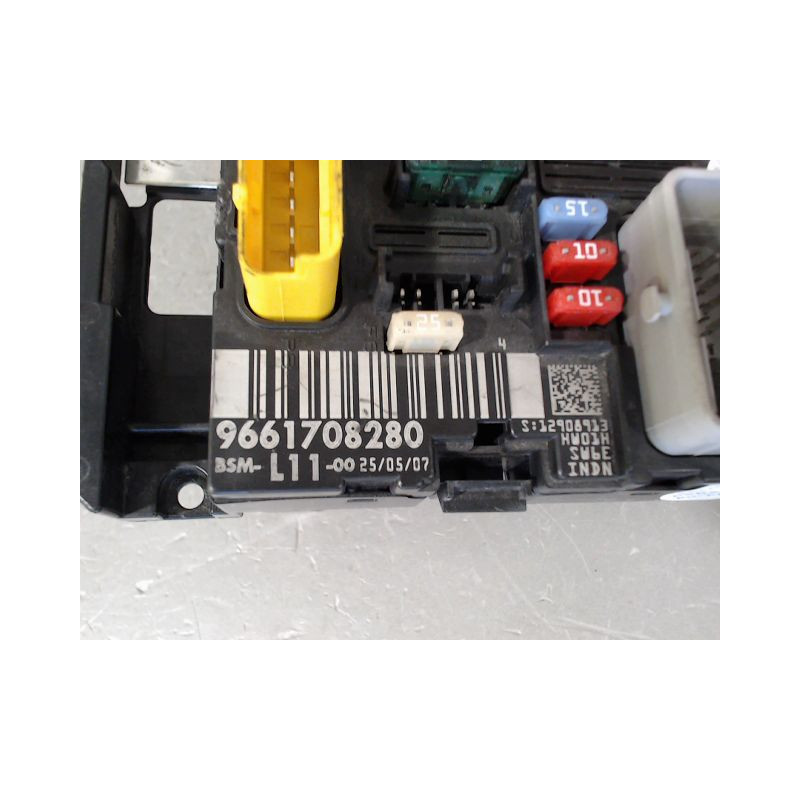 BOITE A FUSIBLES PEUGEOT 207 3P