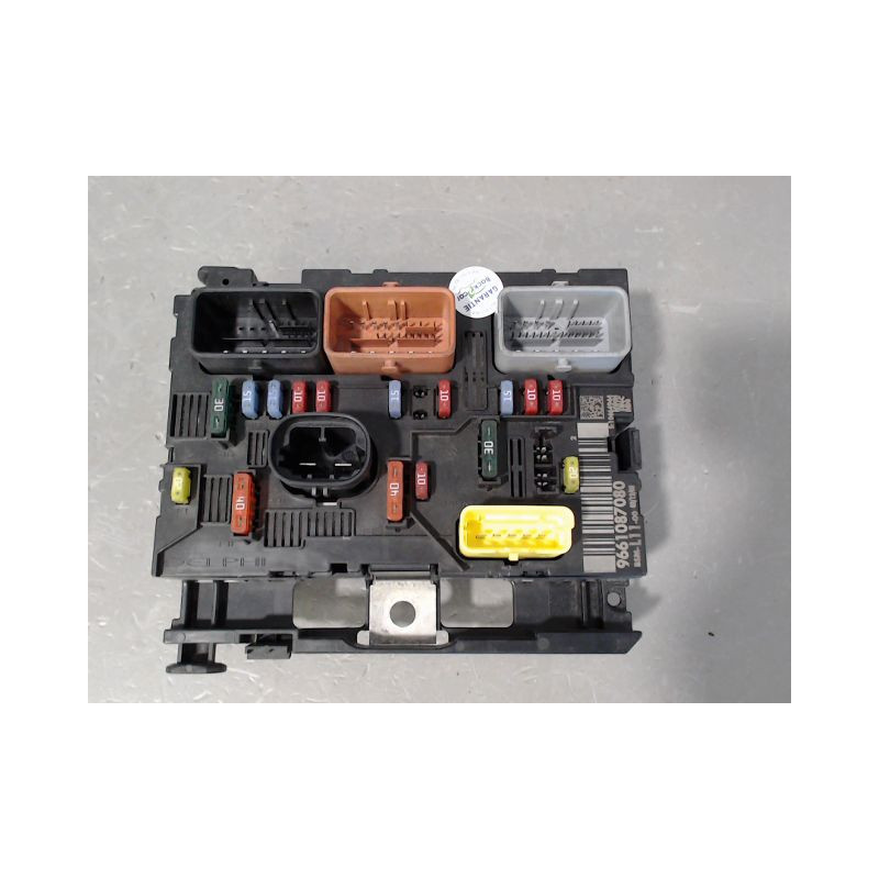 BOITE A FUSIBLES PEUGEOT 307 SW 02-05