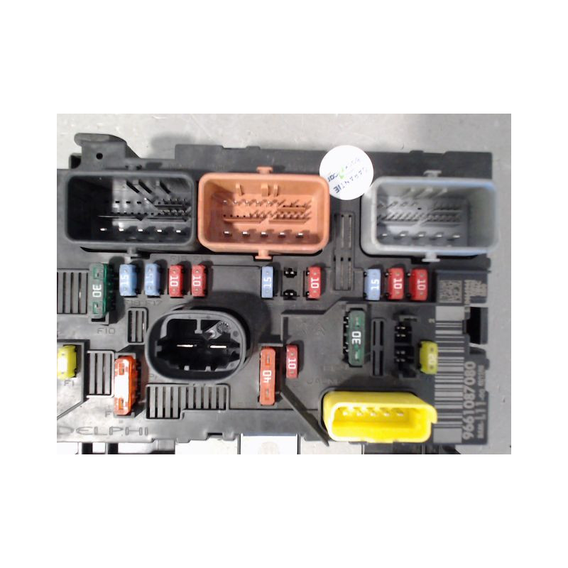BOITE A FUSIBLES PEUGEOT 307 SW 02-05