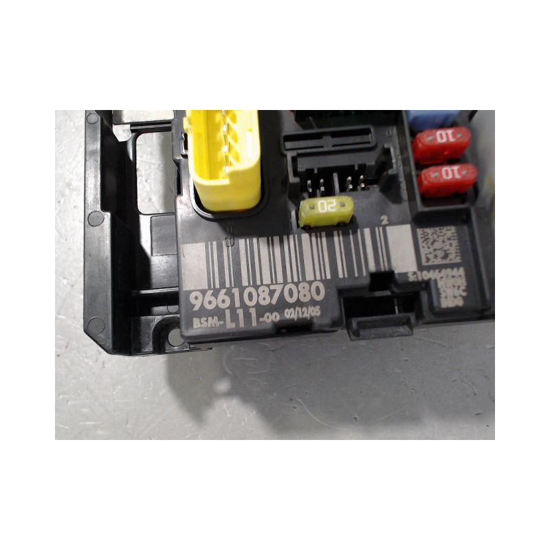 BOITE A FUSIBLES PEUGEOT 307 SW 02-05