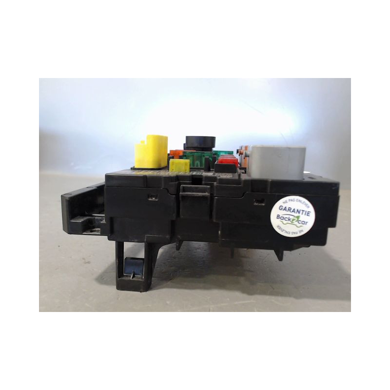 BOITE A FUSIBLES PEUGEOT 307 SW 02-05