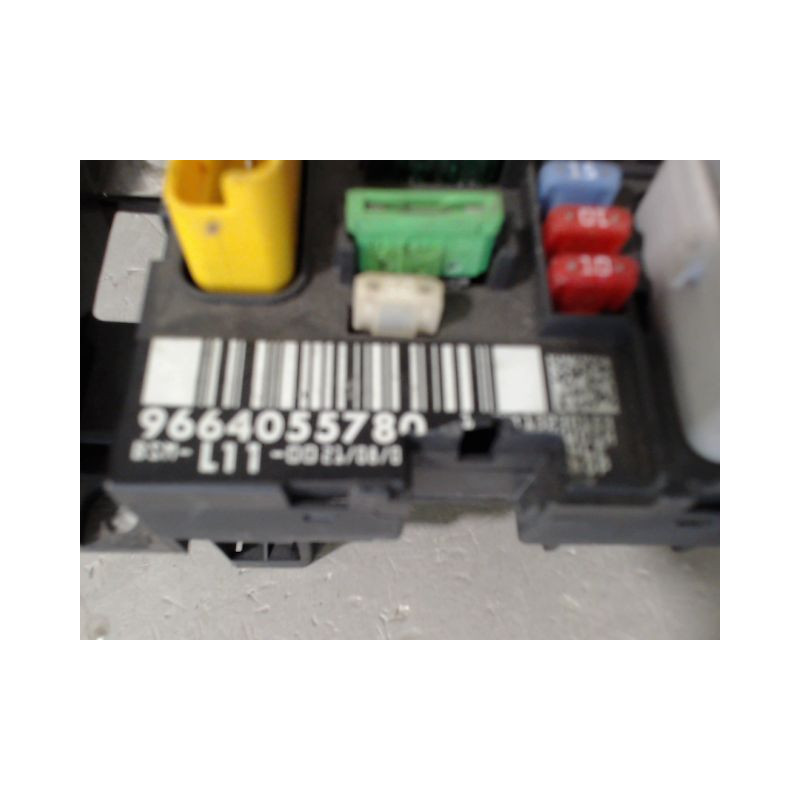 BOITE A FUSIBLES PEUGEOT 307 SW 2005-