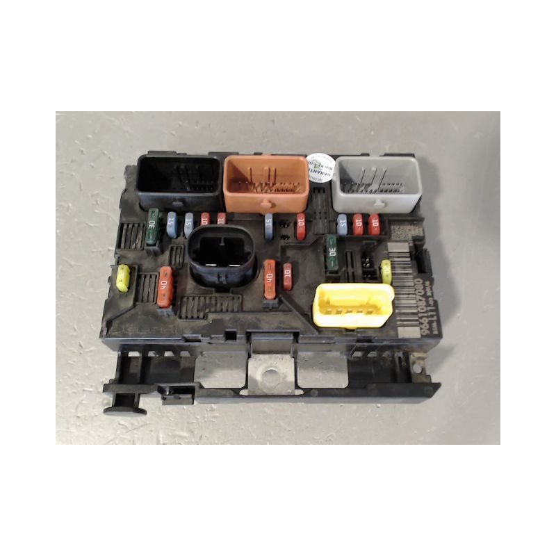 BOITE A FUSIBLES PEUGEOT 307 SW 2005-