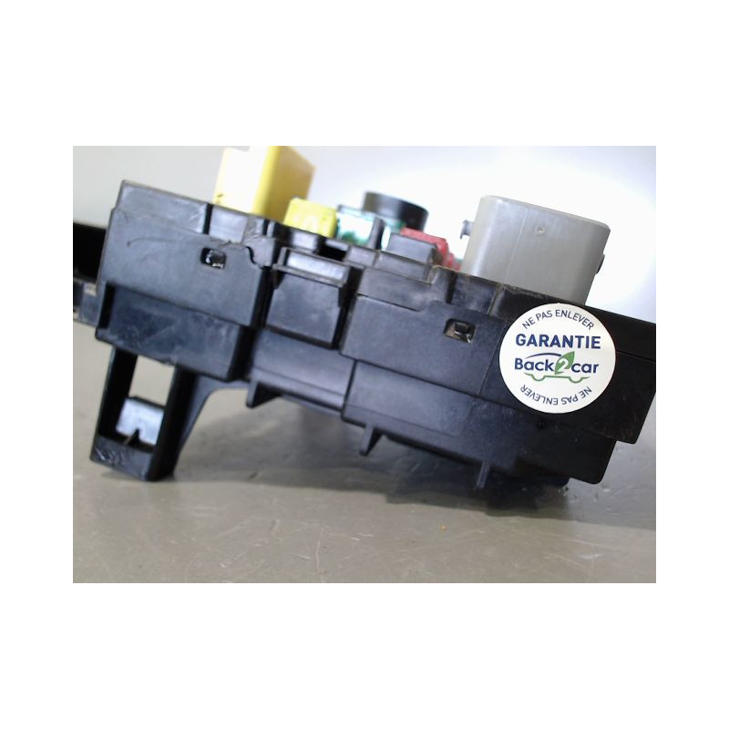 BOITE A FUSIBLES PEUGEOT 307 SW 2005-