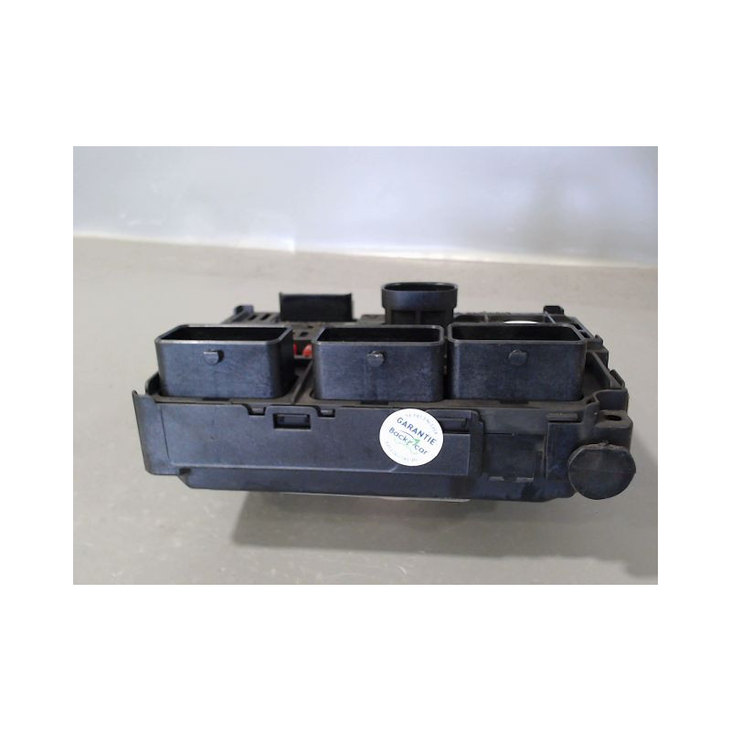 BOITE A FUSIBLES CITROEN C4