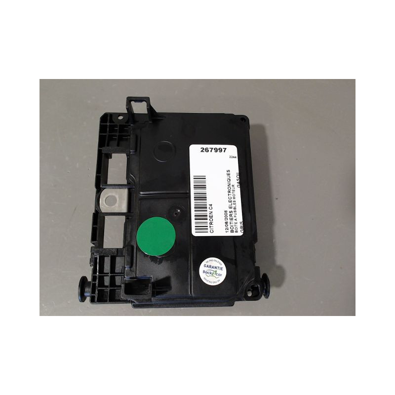 BOITE A FUSIBLES CITROEN C4