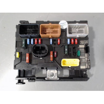 BOITE A FUSIBLES PEUGEOT 207 5P