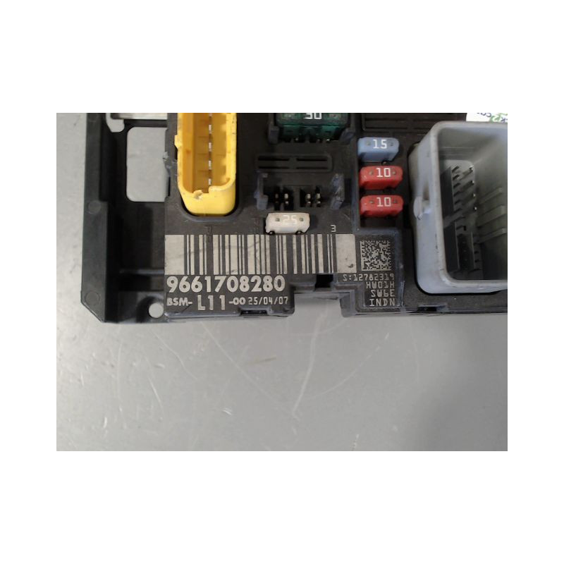 BOITE A FUSIBLES PEUGEOT 307 SW 2005-