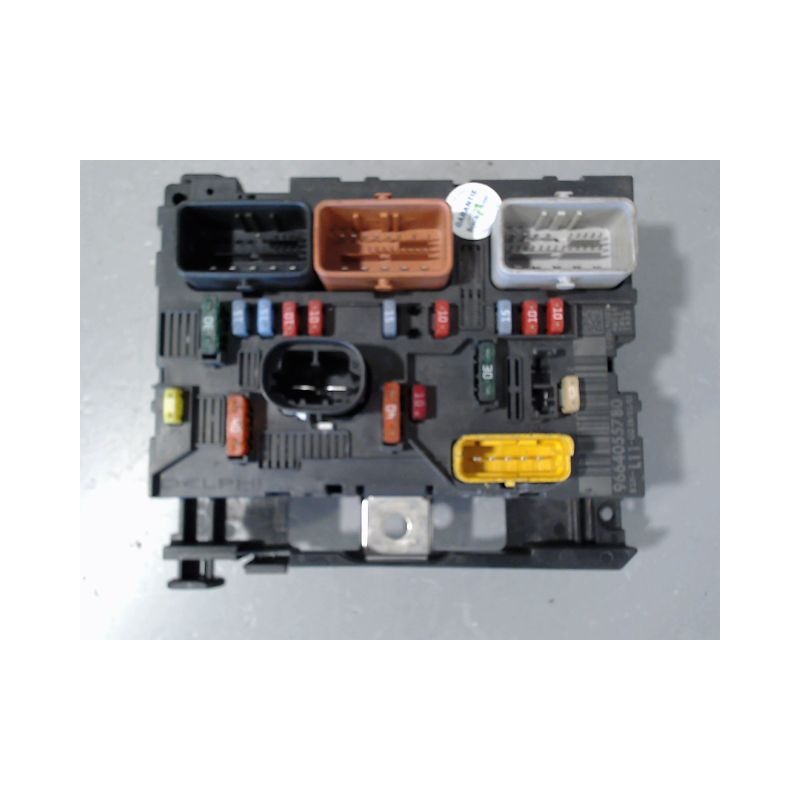BOITE A FUSIBLES PEUGEOT 307 SW 2005-