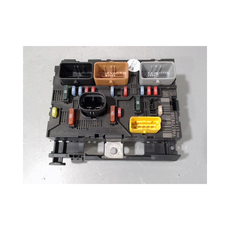 BOITE A FUSIBLES PEUGEOT 307 2005-2007