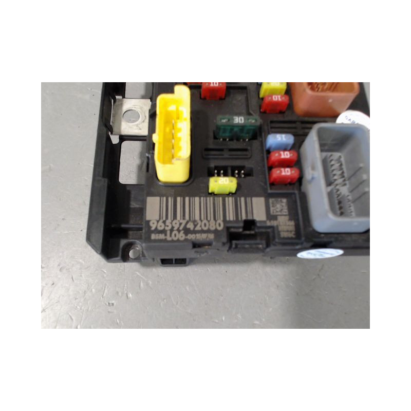 BOITE A FUSIBLES PEUGEOT 307 2005-2007