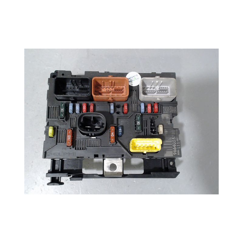 BOITE A FUSIBLES PEUGEOT 207 2007-