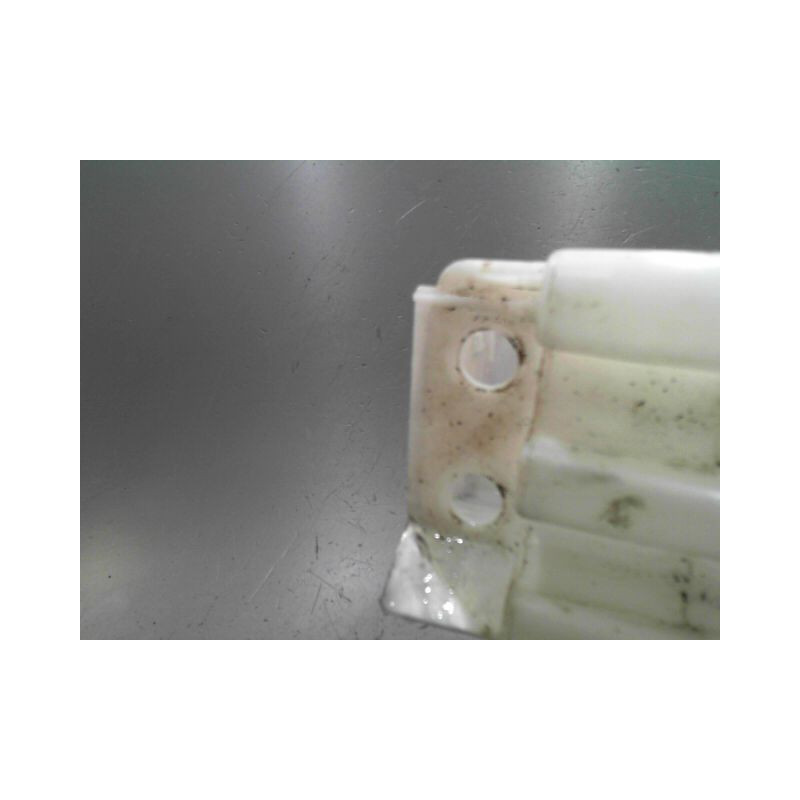 RESERVOIR LAVE-GLACE AVANT TOYOTA COROLLA