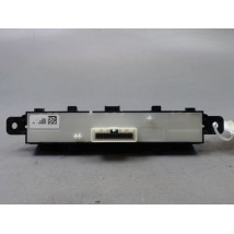 BOUTON DE WARNING DACIA SANDERO 2008-