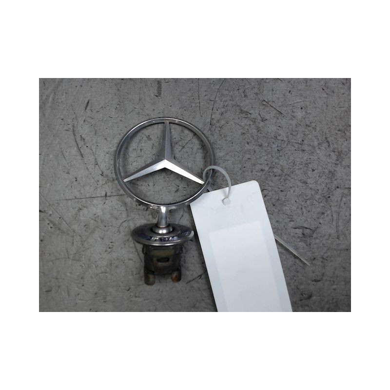 SIGLE CALANDRE MERCEDES CLASSE E 2002-