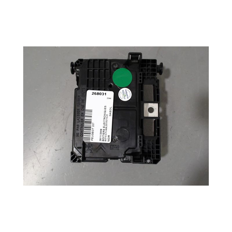 BOITE A FUSIBLES PEUGEOT 207
