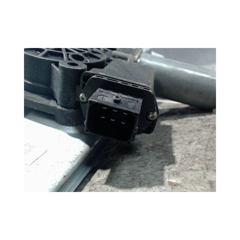 MECANISME+MOTEUR LEVE-GLACE AVANT GAUCHE OPEL CORSA