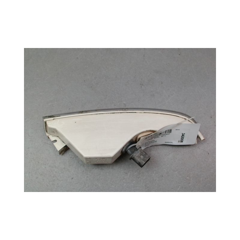 CLIGNOTANT DROIT VOLKSWAGEN PASSAT BERL. V 2005-2010