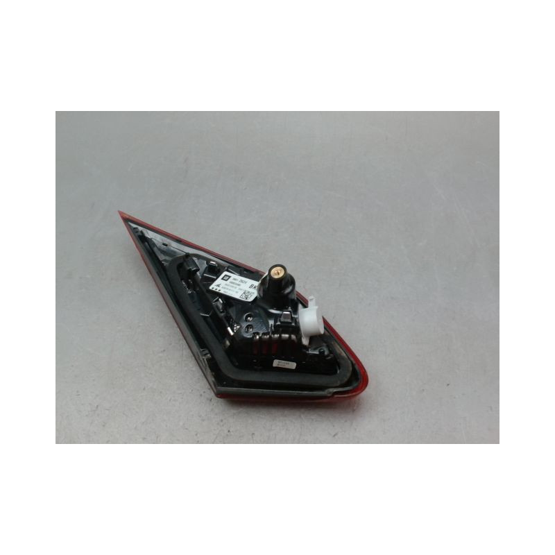 FEU ARRIERE INTERIEUR DROIT OPEL CORSA 2010-