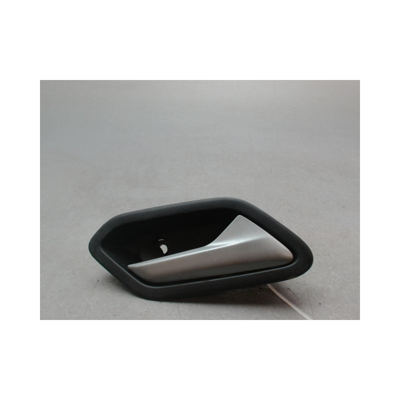 POIGNEE INTERIEURE PORTE AVANT DROIT DACIA SANDERO 2008-