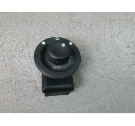 COMMANDE RETROVISSEUR EXT ELECTRIQUE
