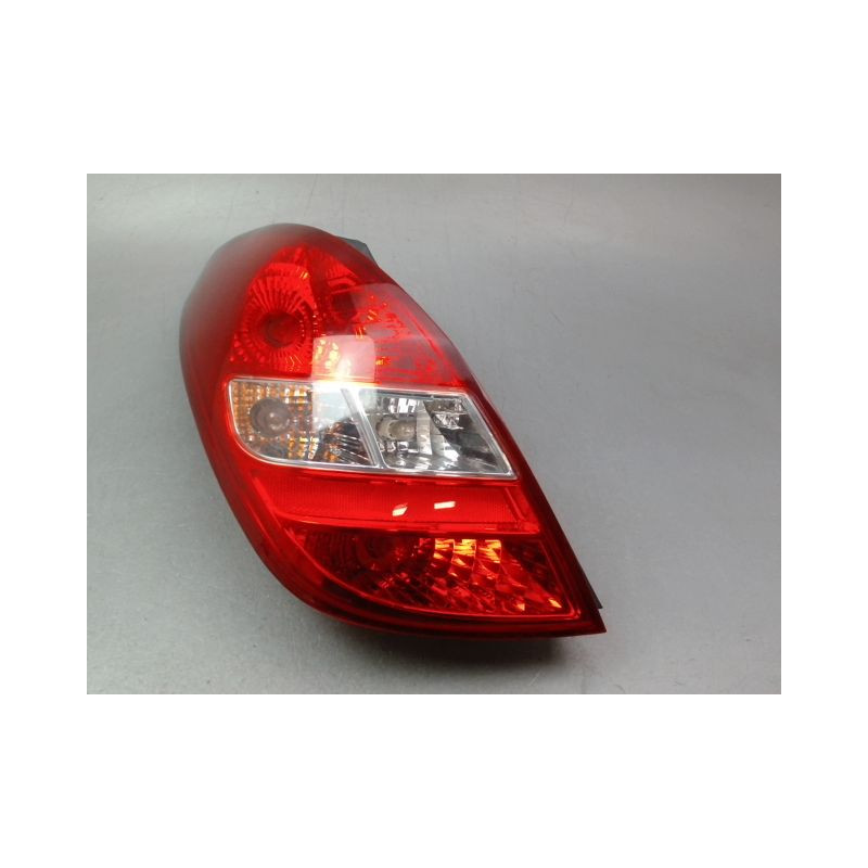 FEU ARRIERE GAUCHE  HYUNDAI I 20 2009-